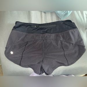Black lulu shorts size 4